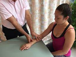 Unlocking Relief: De Quervain Syndrome Massage Techniques Demystified